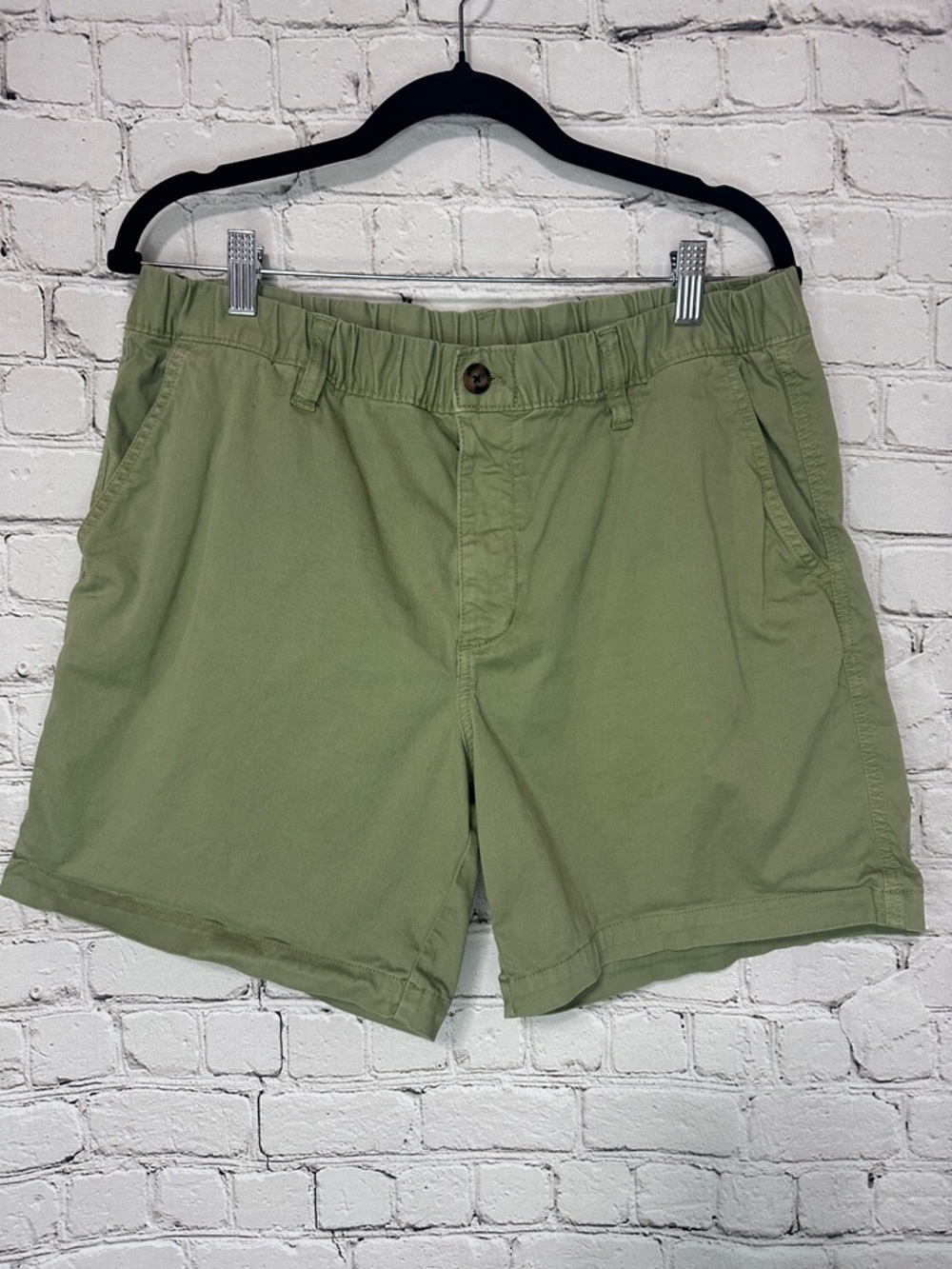 Bearbottom Clothing Men’s Olive Green 7” Shorts Size L - XL